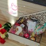 Романтика #4 подарочный набор с чаем/кофе и сладостями в деревянном пенале