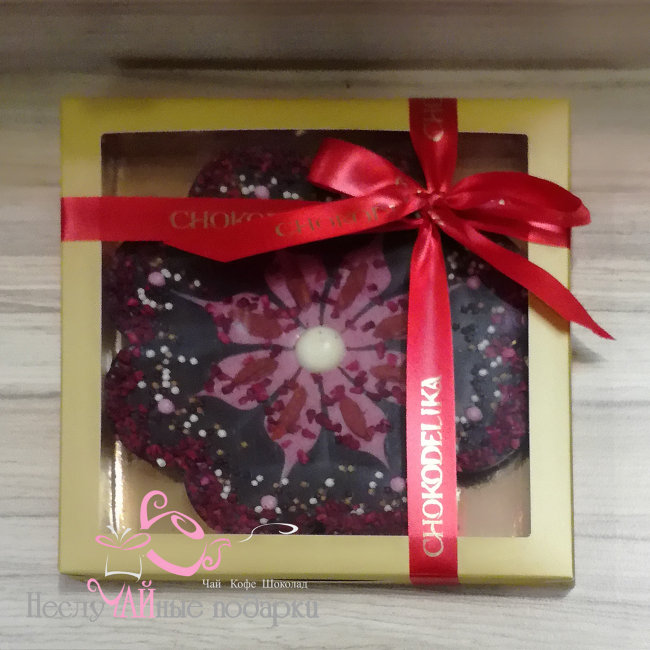 Красный цветок желаний шоколадная плита Chokodelika 150 г в подарочной коробке